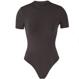 SKIMS Dark Purple Essential T-Shirt bodysuit S/M